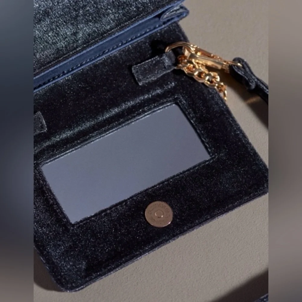 Anthropologie Velvet Crossbody
Wallet Bag Chain‎ - Picture 3 of 7